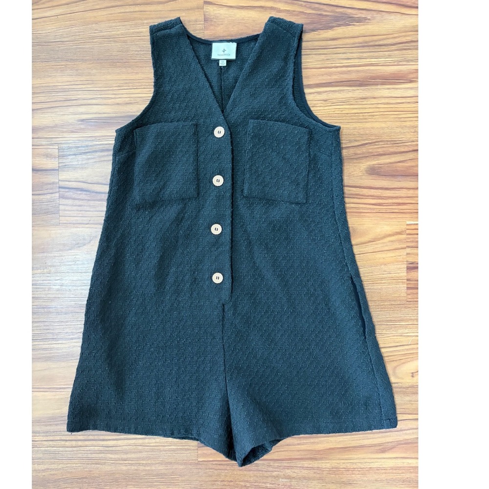 Tuckernuck Myla Textured Romper in black, size Xsmall